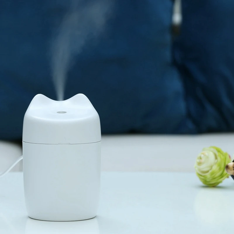 เครื่องทำความชื้นแบบใหม่น่ารักสำหรับสัตว์เลี้ยงเครื่องพ่นละอองน้ำเวอร์ชันนักเรียนเครื่องพ่นละอองขนาดเล็ก USB ตั้งโต๊ะแบบเงียบสำหรับเป็นของขวัญ