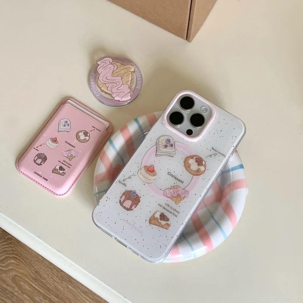 

Ins Splash Ink Cake Croissant Desserts с держателем Магнитный чехол для беспроводной зарядки для iPhone 16, 15, 14, 13, 12 Pro Max