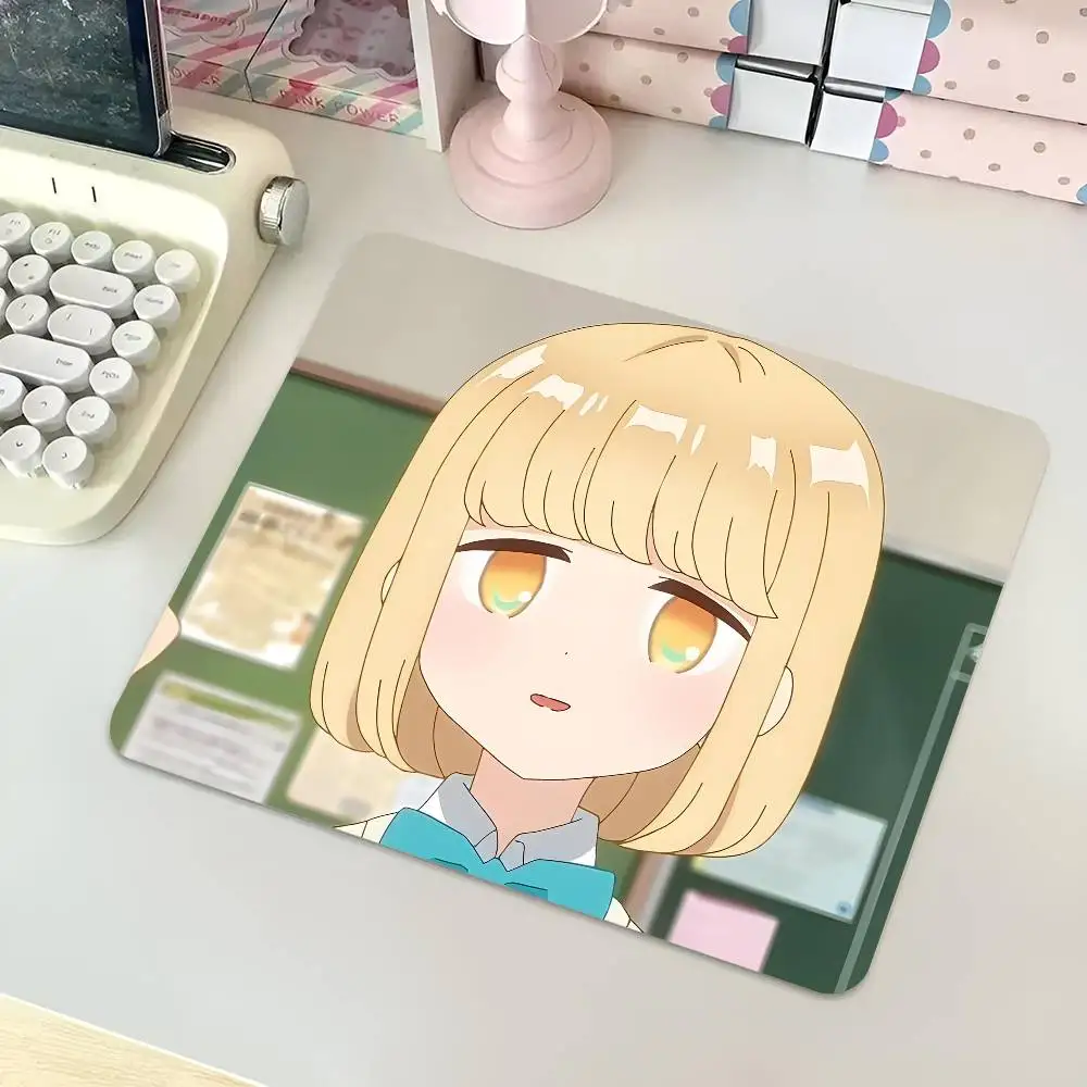 Yui Hachimitsu Anime Characters Mousepad Small LockEdge Mouse Pad For Gamers Computer Desk Pad Rectangular Anti-slip Rubber