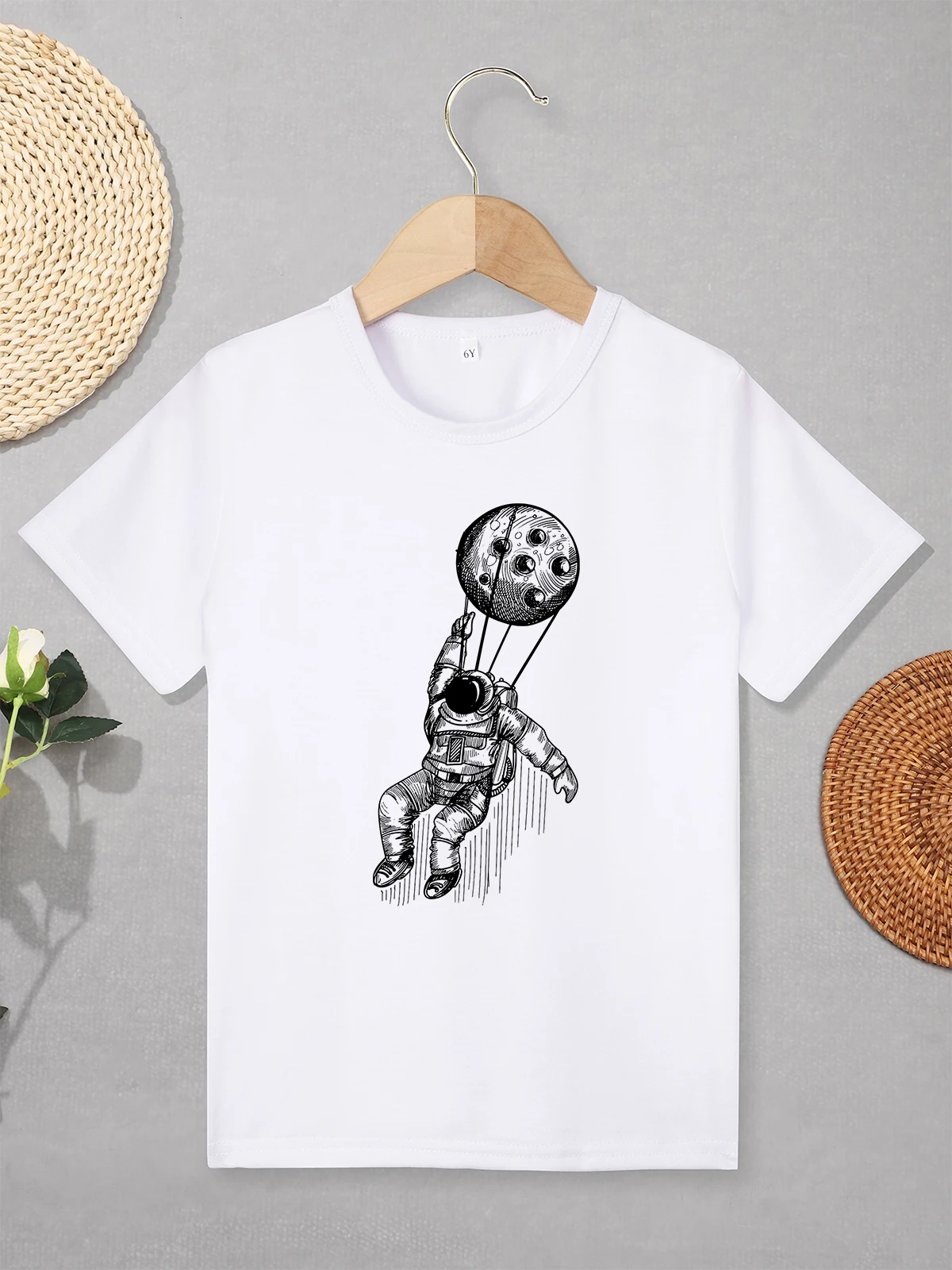 

Fashion Trend Kids Clothes Astronaut Print Simple Style 3 to 7 Years Boy T-shirt Short Sleeve White Basic Tops Summer Tee Shirt