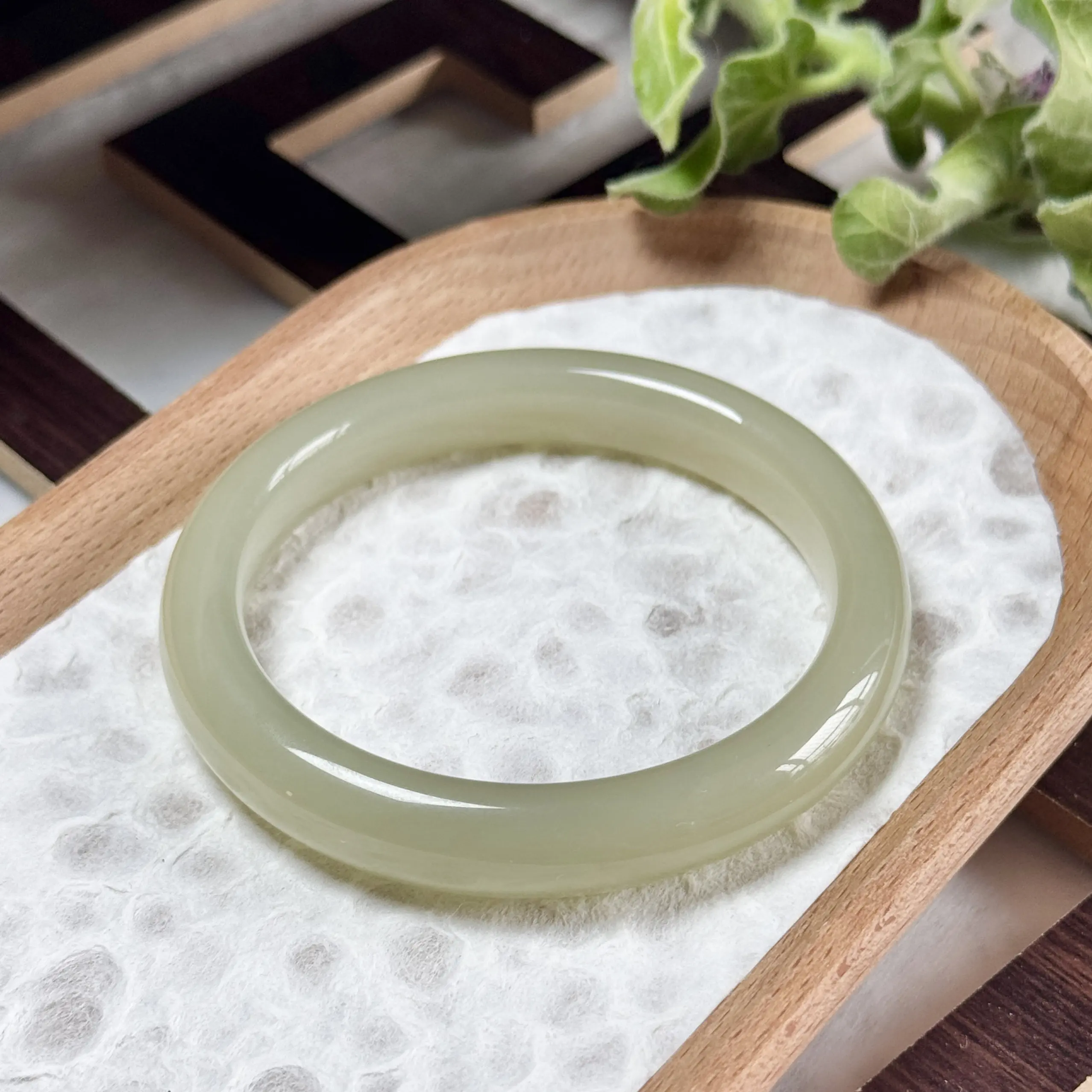 

Myanmar jadeite clear water bracelet ice seed clear water color jade bracelet positive circle
