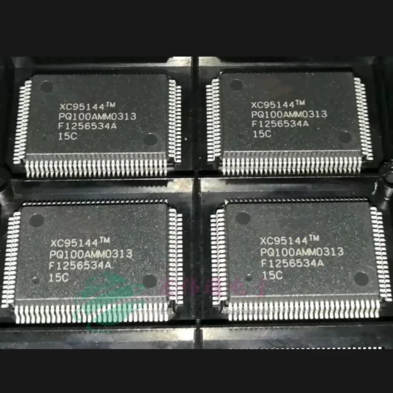 2PCS New XC95144-15PQ100C  XC95144-PQ100  QFP100  Programming chip