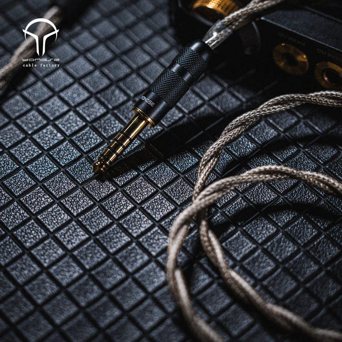 Yongse GreyBunny 단결정 구리 은도금 단결정 구리 센터 및 그래핀 절연 이어폰 케이블