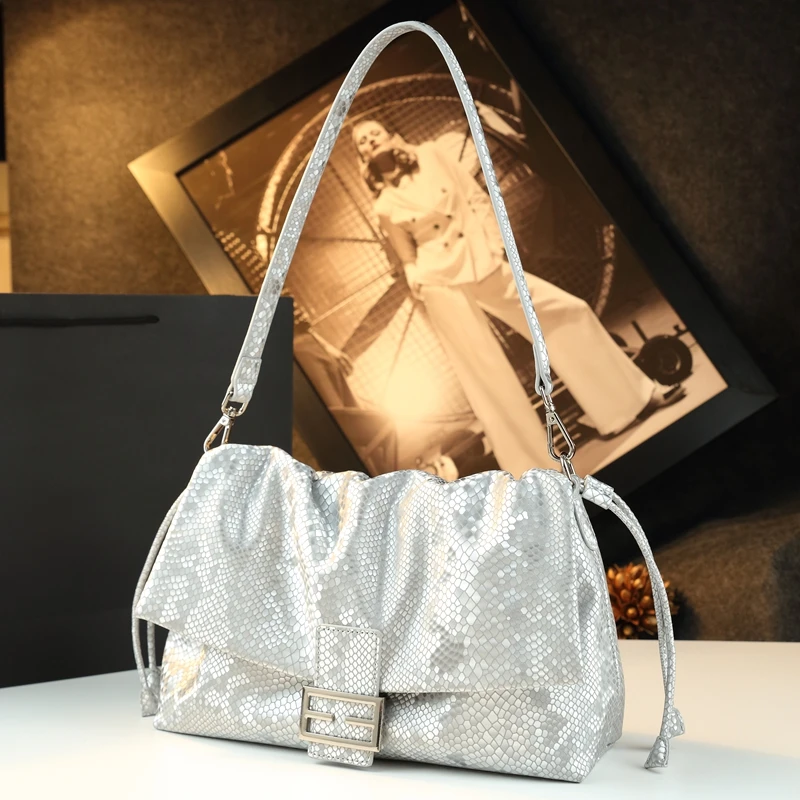 

Soft Leather Underarm Crossbody Bag Luxury Trendy Single oulder Bag for Middle-Aged Women Casual Sli Briti Sle
