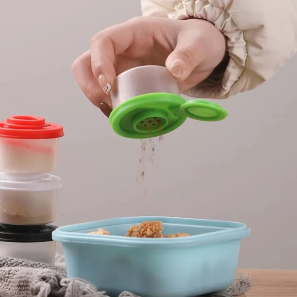 New Kitchen Salt and Pepper Spice Shaker Plastic Mini Seasoning Jar Dustproof Insect-proof Seasoning Tools Cocoa Powder Sprinkle
