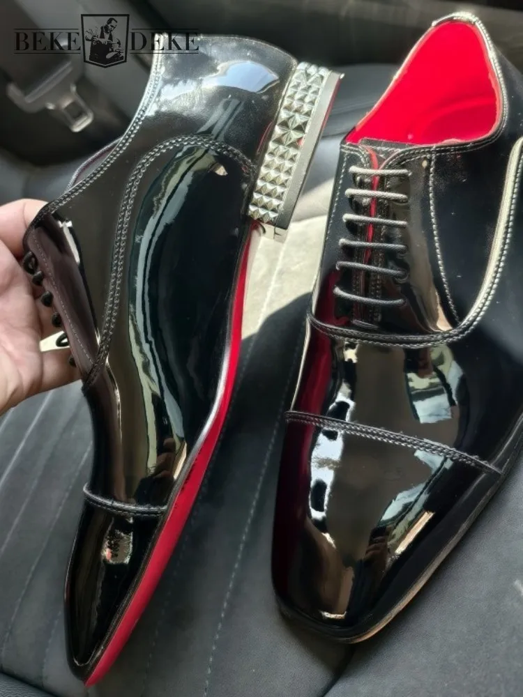 Business Casual Style Bequeme männliche Alltagskleidungsschuhe Einfarbige runde Zehen Schnürschuhe mit niedrigem Absatz Hochwertiger Hochzeitsschuh