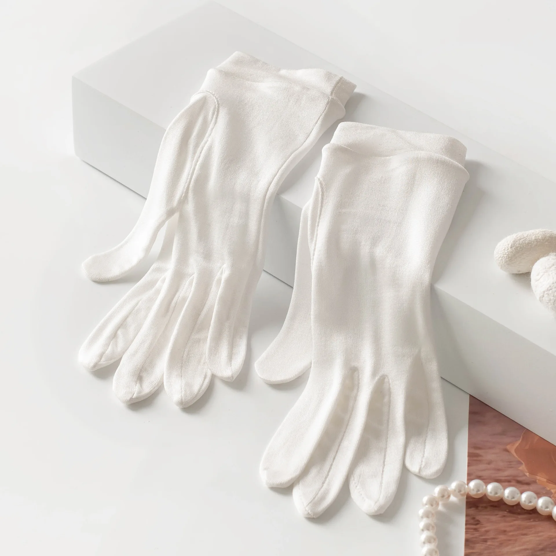 Mulberry Silk Gloves for Women, Lightweight Summer Five-finger UV-protection Gloves