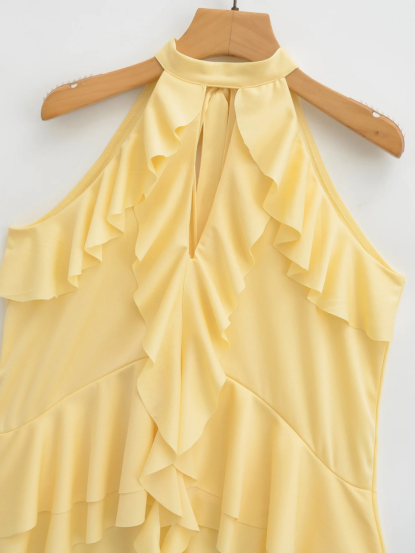 2025年新作 半袖 レディース Tシャツ 服 女性服 トップス レディース ベーシック オールマッチ 新作 レイヤード装飾 ホルターネックトップ