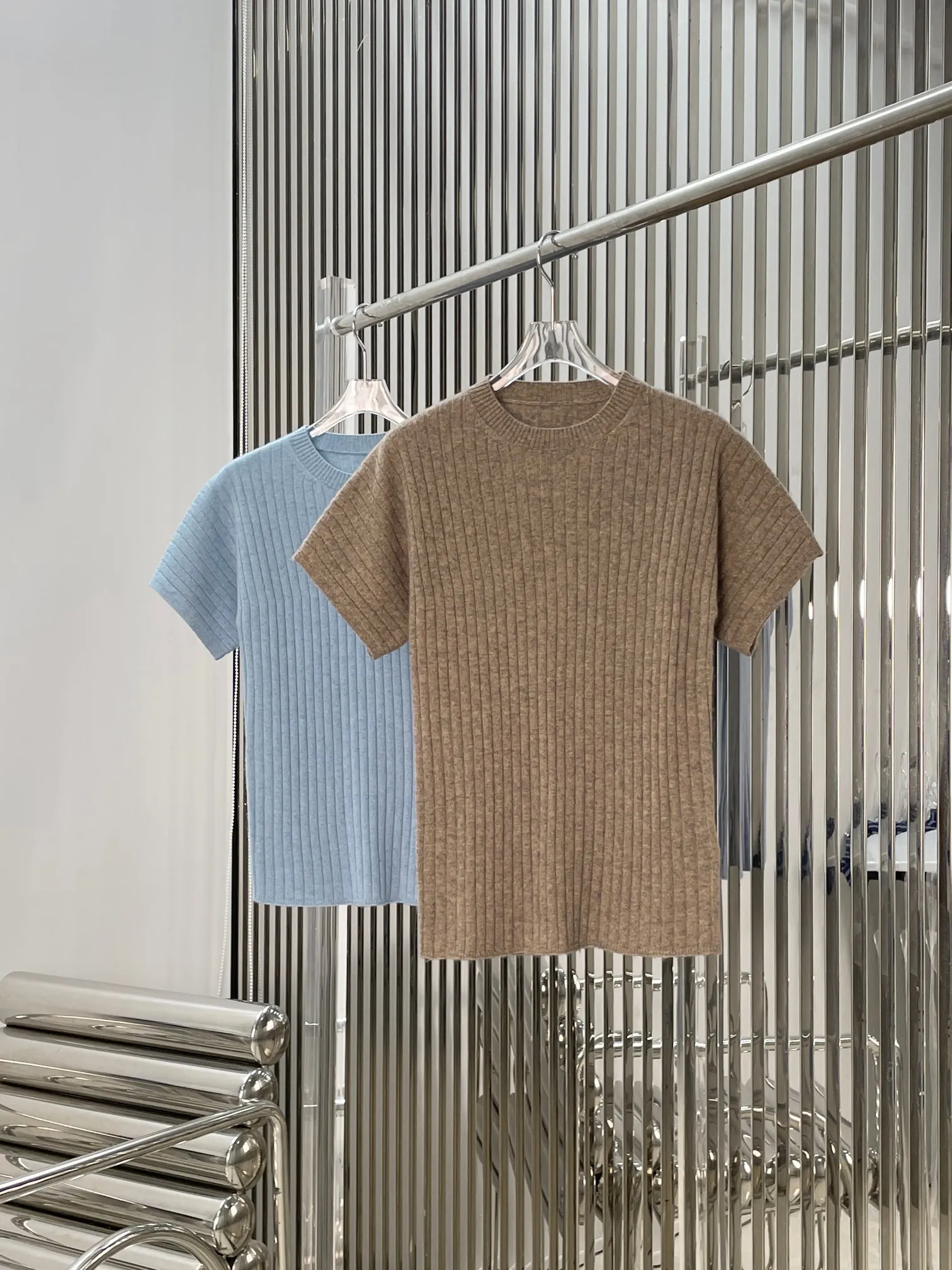 

Высококачественный женский вязаный пуловер с коротким рукавом и круглым вырезом, модный, стройнящий, универсальный, в стиле колор-блок, для повседневной носки