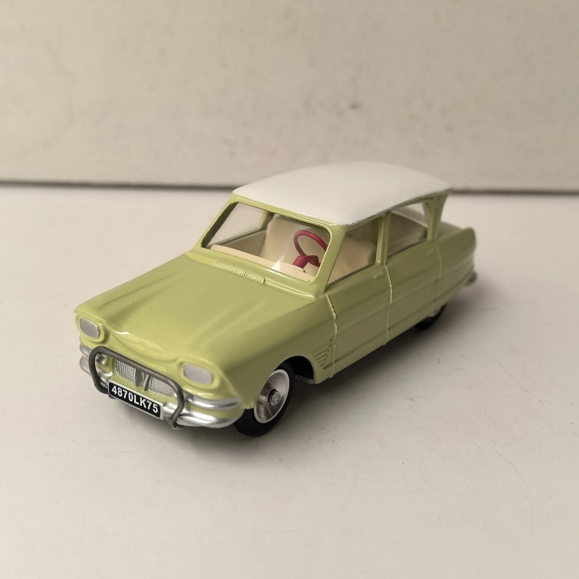 Citroën Ami 6 Auto: Guida Completa per Capire, Scegliere e Apprezzare il Modello in Scala 1:43