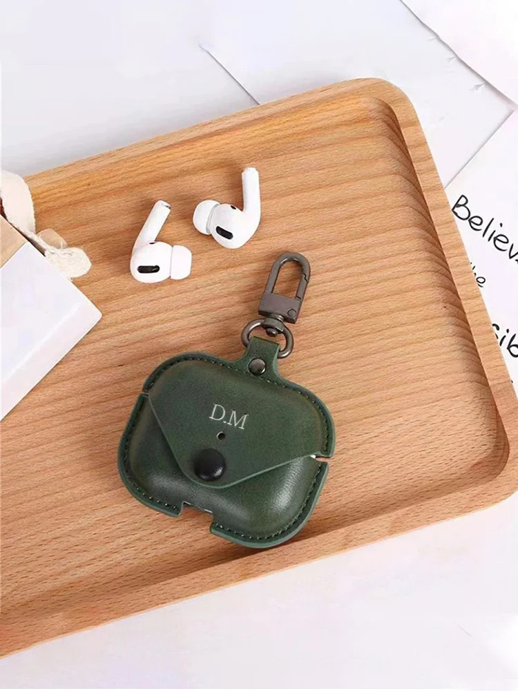 

Luxury Customized Silver Name Letter Protective Shell With Keychain Soft Leather Button Earphone Case For AirPods 1 2 3 Pro 2