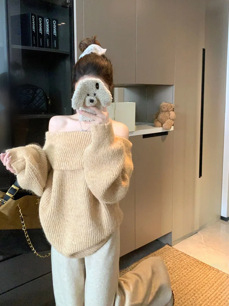 

Весна 2026: Корейский вязаный свитер свободного кроя с длинным рукавом и одним открытым плечом для женщин – модный, повседневный, универсальный, стройнящий топ