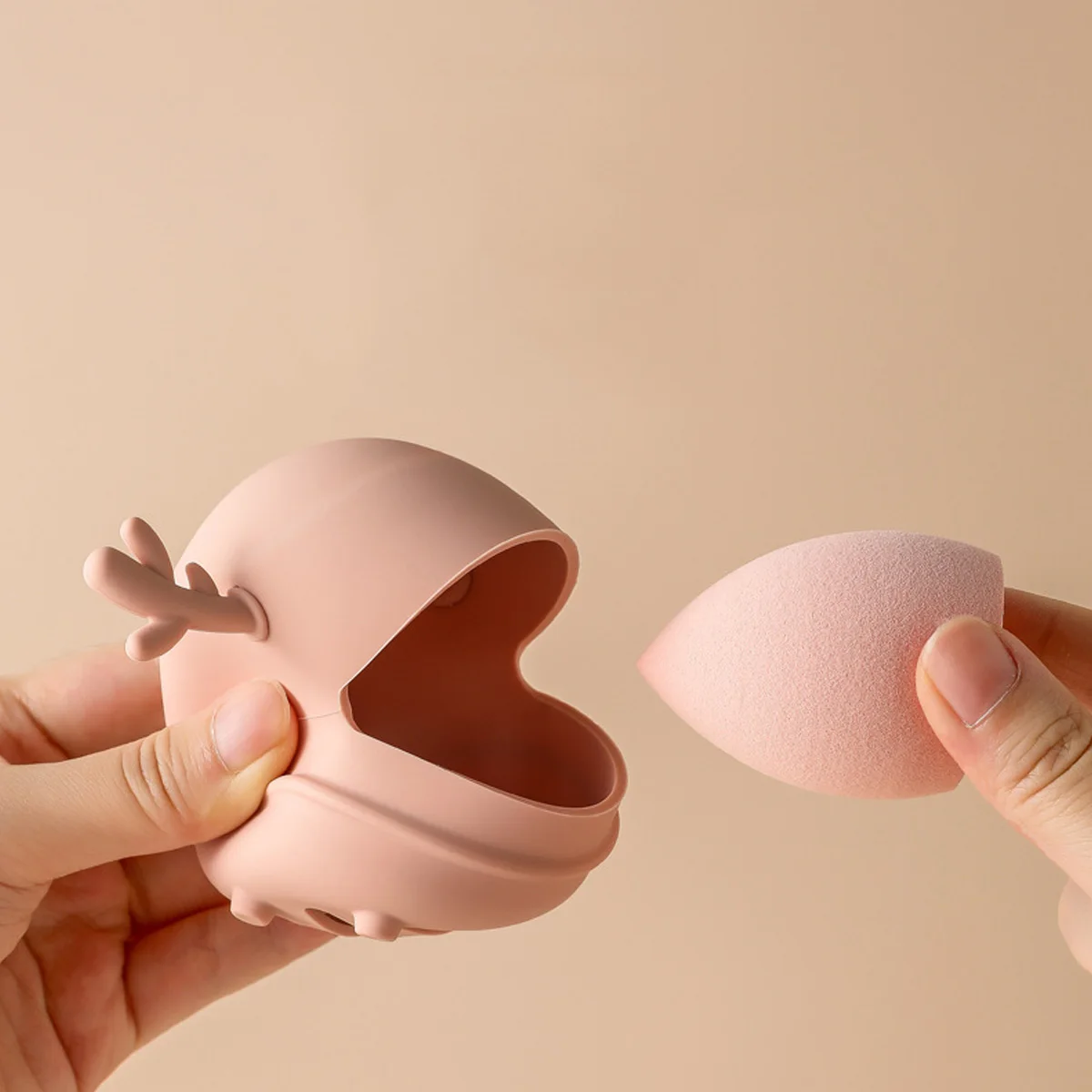 1PC Make-Up Ei Schwamm Halter Silikon Deer Horn Schönheit Schwamm Lagerung Fall Reise Protable Cosmetic Puff Halter Box