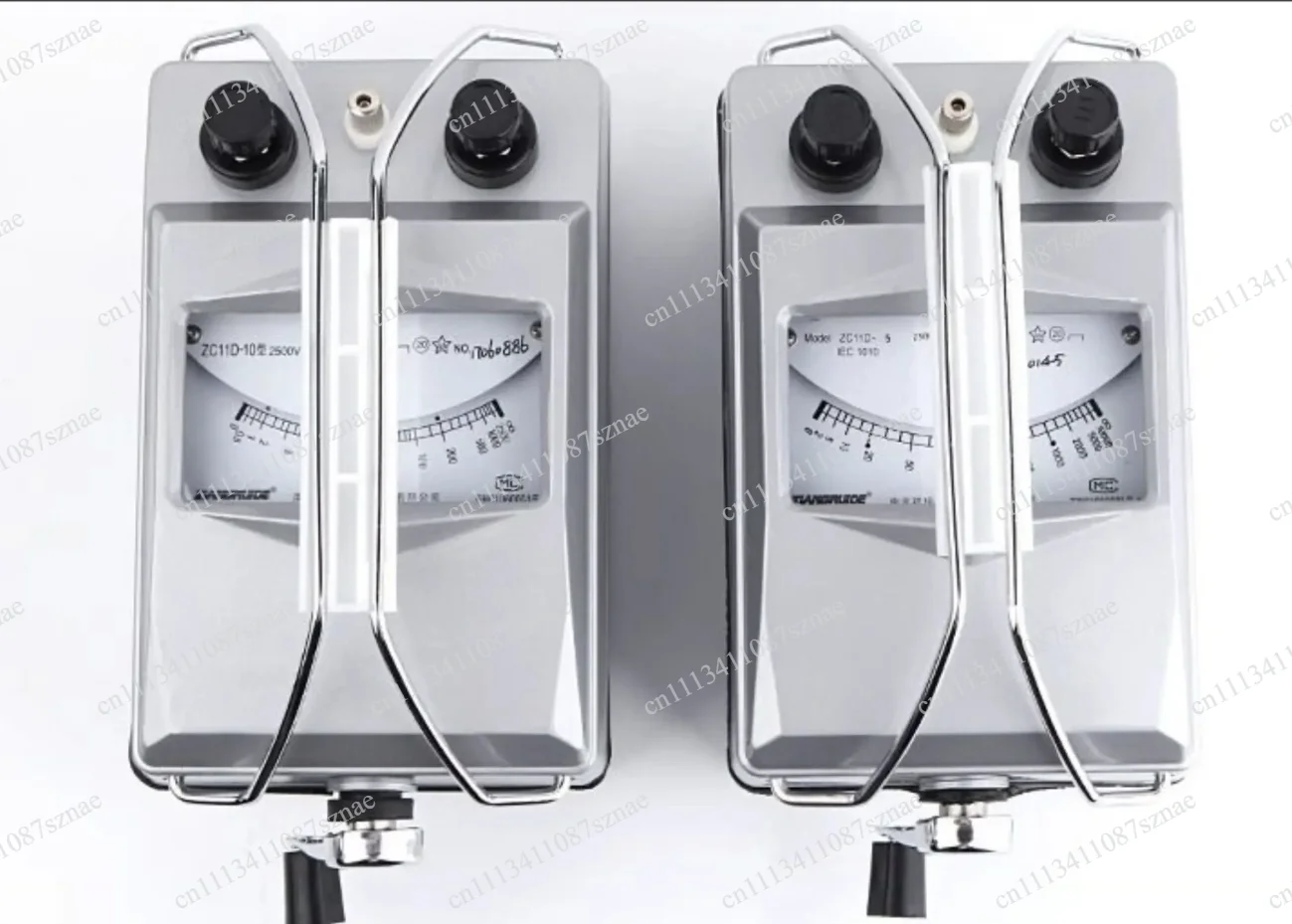 Hand-Cranked Megohmmeter ZC-7 for High Voltage Insulation Testing, 1000V/2500V/5000V for Cables and Transformers