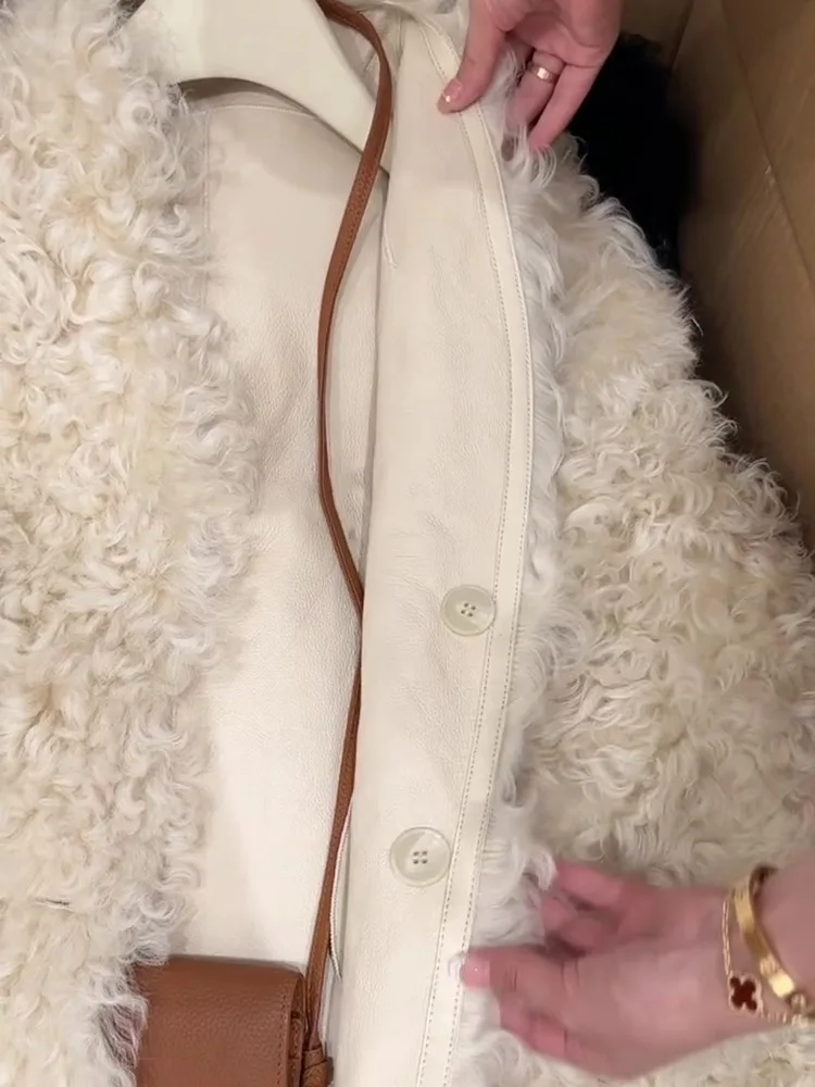 Sli pele de cordeiro branca jaet feminino 2025 inverno novo entrado pele de couro high-end sensação super bonito casaco ort
