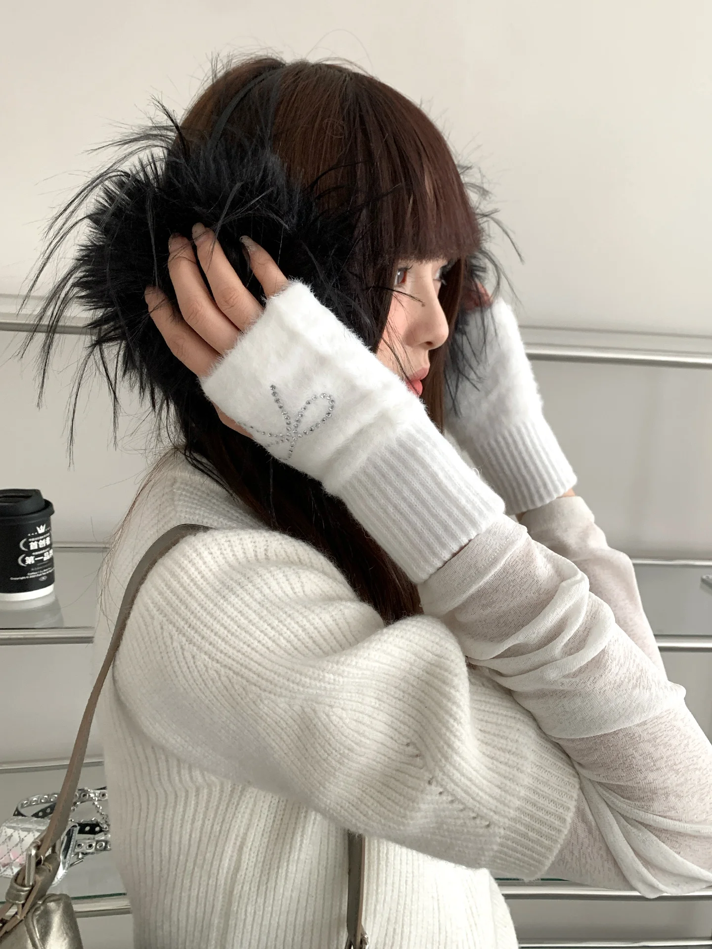 Furry Half-Finger Gloves With A Bow For Women Thickened For Warmth In Winter Fingerless