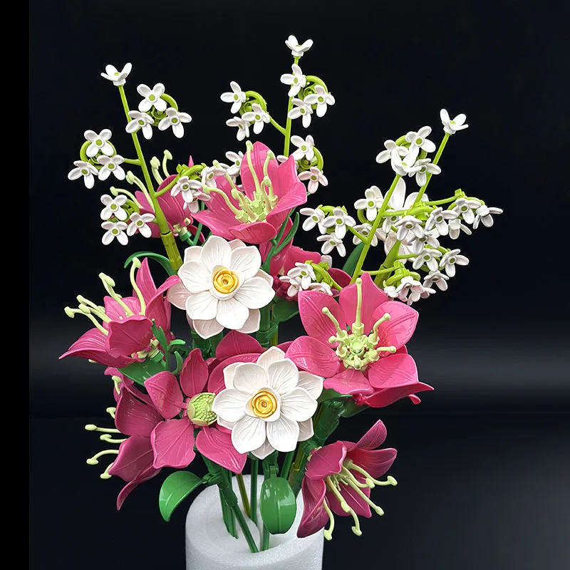 

Fresh Purple Building Block Flower Bouquet Assembly, Simulated Eternal Flower Model, Office Desktop Decoration, High-End Eternal Flower, Valentine's Day Gift for Girlfriend