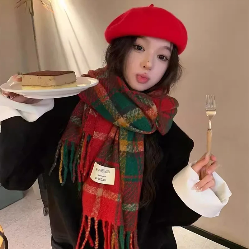 

Осенне-зимний новый клетчатый шарф для женщин, универсальная шаль в корейском стиле, теплый рождественский шерстяной шарф на шею