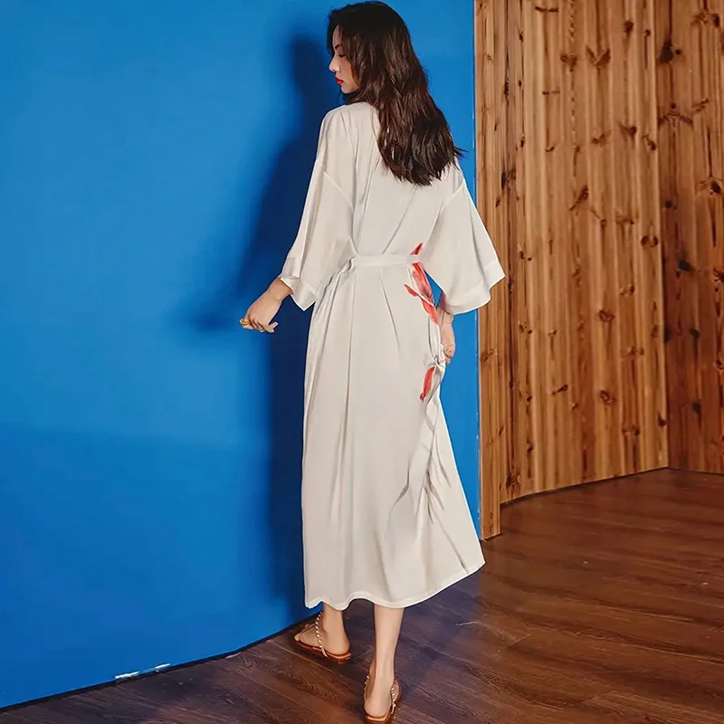 الأوروبية والأمريكية الرجعية أنيقة فضفاضة الأزهار طباعة منتصف طول كيمونو سترة Haori سترة الصيف التعادل متابعة يوكاتا رداء الشاطئ التستر