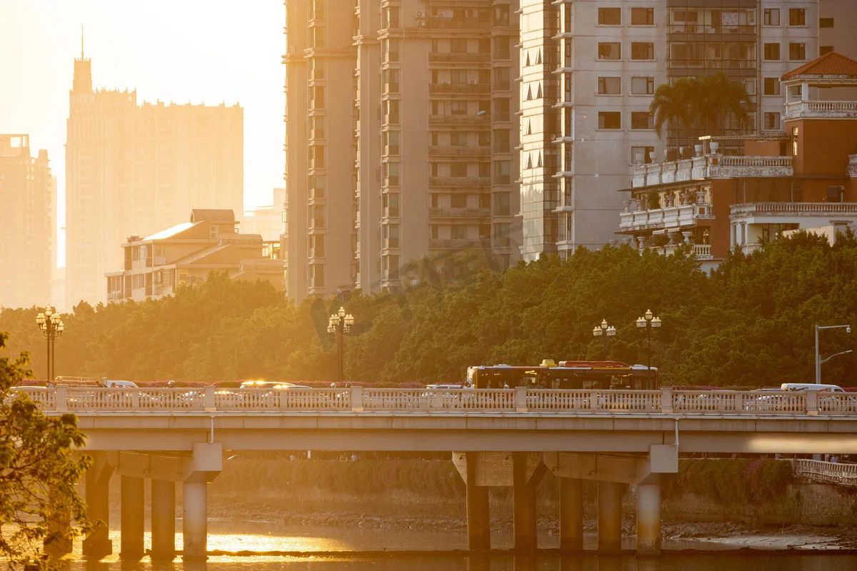 

4pcs 1.9'' Soft Rubber All Terrain Crawler Tyres for 1:10 Crawler Car Trxs TRX4 Axial SCX10 II RC4WD D90 TF2 Tamiya CC01 Gen