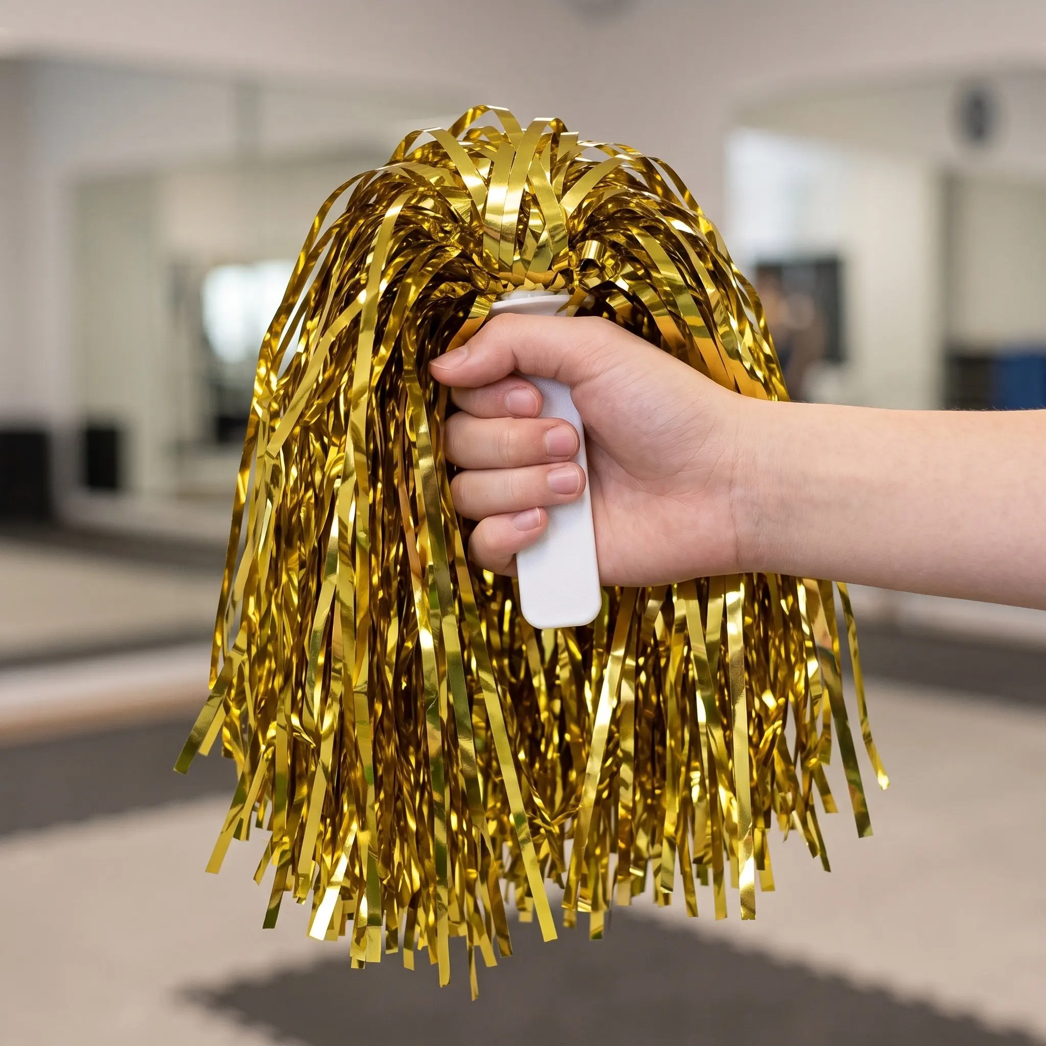 14Pcs Cheerleading Pom Poms Metallic Hand Flowers Lightweight Easy Grip Cheer Props for Dance Parties Sports Events Cheerleader