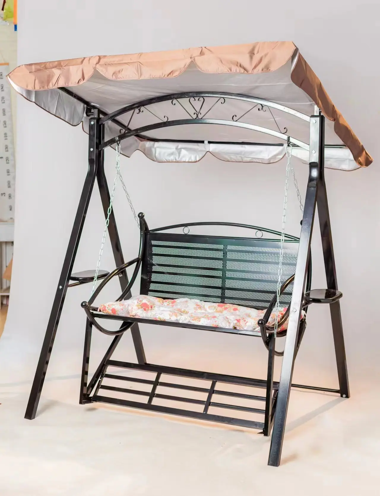 

Double wrought iron pedal swing with shed, courtyard hanging basket, indoor, balcony, adult swing