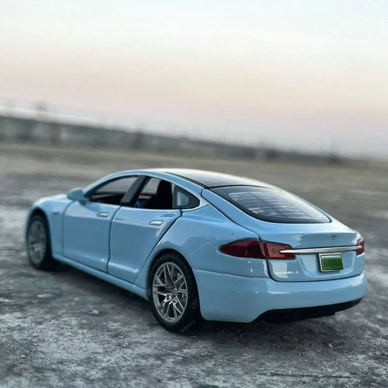1/32 Tesla Model S 100D SUV coche de juguete modelo Diecast aleación Metal miniatura sonido y luz tirar hacia atrás 1:32 colección regalo para niño chico