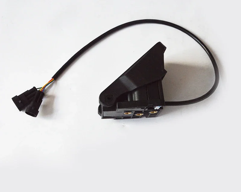 

Tool AccessoriesHall Type Electric Vehicle Accelerator Pedal Speed Regulator 0-5V