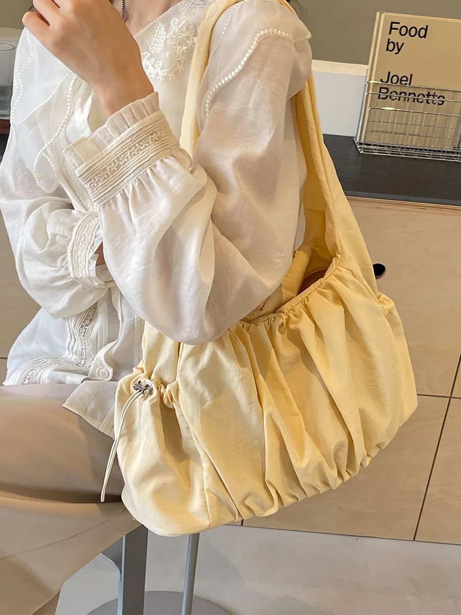 

Trendy Canvas Underarm Bag Women's Large Capaci Single oulder Commuter Bag Cloud Horn Bag Sweet Lady Sle Pure Color