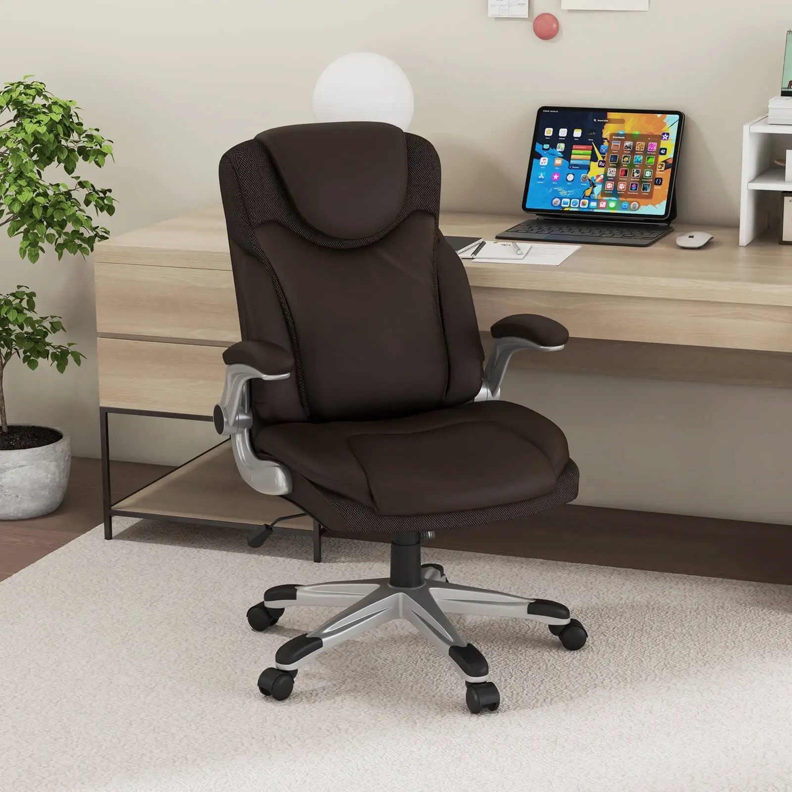 Silla de oficina ergonómica de cuero PU, sillón ejecutivo giratorio con reposabrazos abatible, color marrón