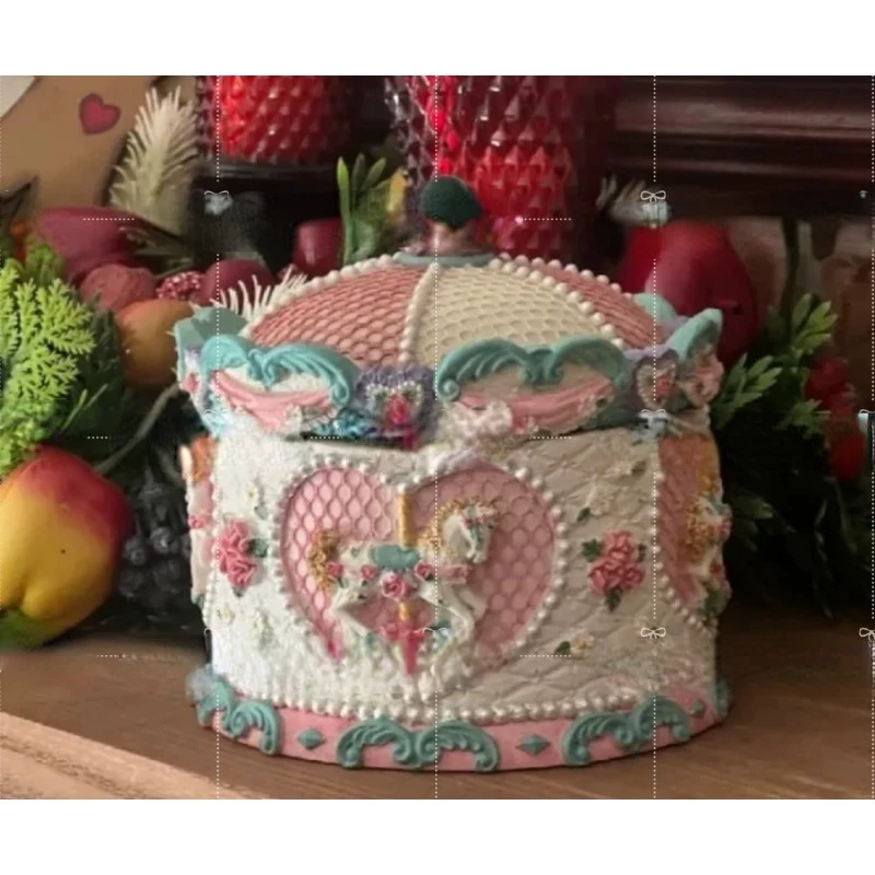 Solitary Beauty Retro Victorian Style Carousel Jewelry Box Aromatherapy Gypsum White Embryo DIY Colored Graffiti