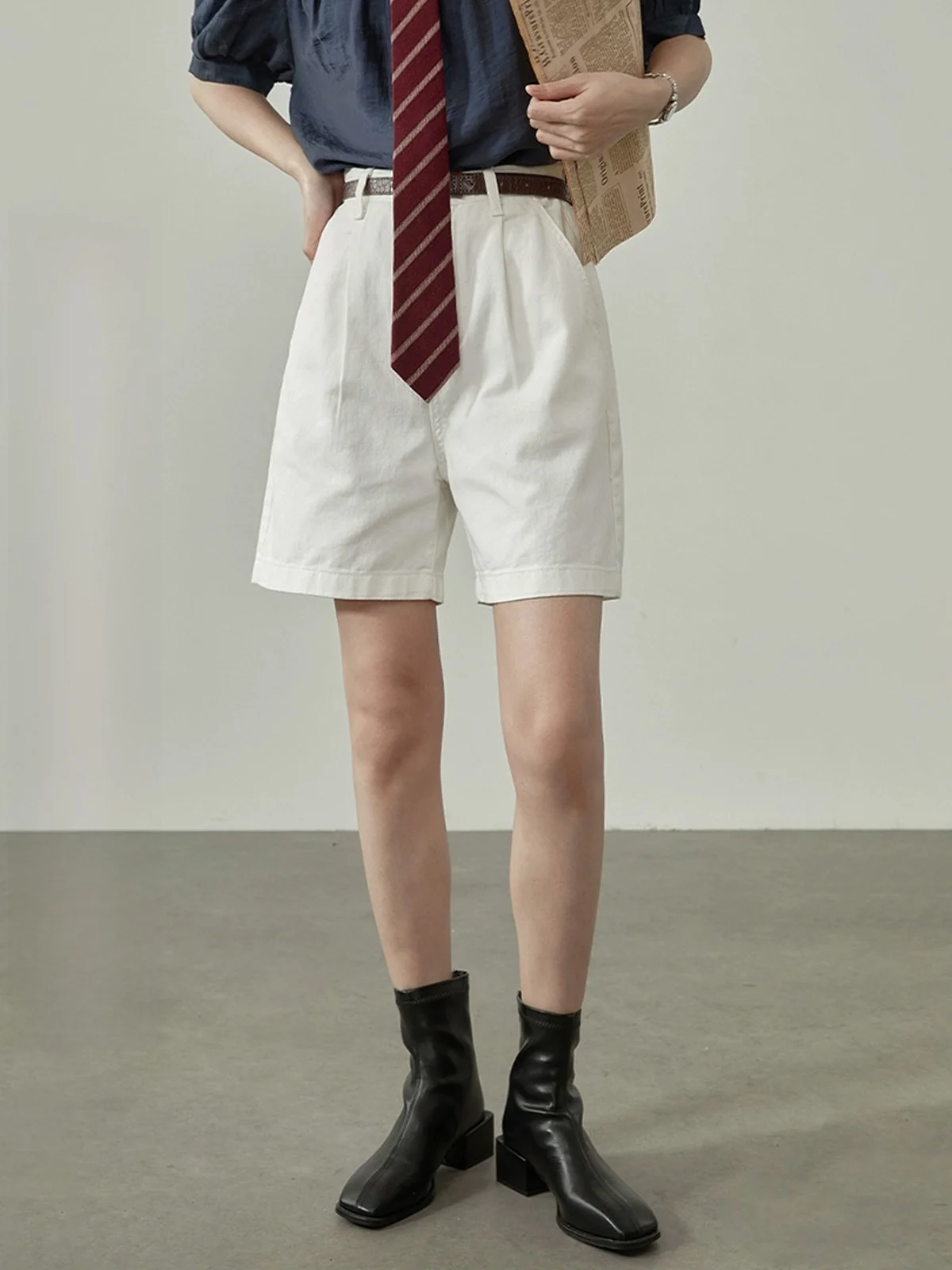 

High Waist Wide Leg Short Jeans Women's Thin New Summer White Slimming Straight Cut Five-Point Pants Spring Collection