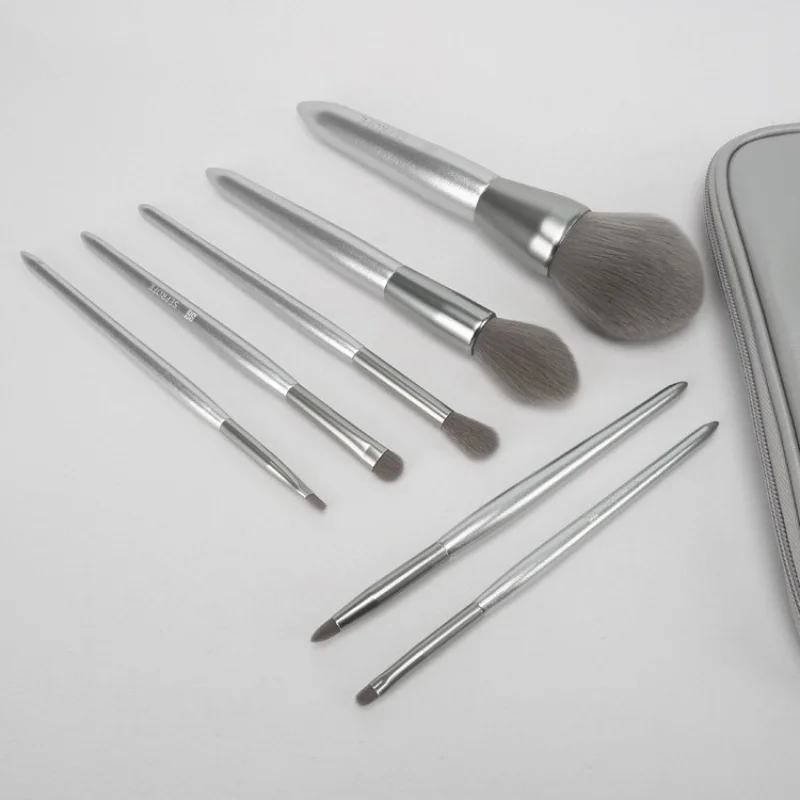 8Makeup Brush Set High-end Silver Soft Bristle Professional Beauty Tools Beginner Full Set Brushes