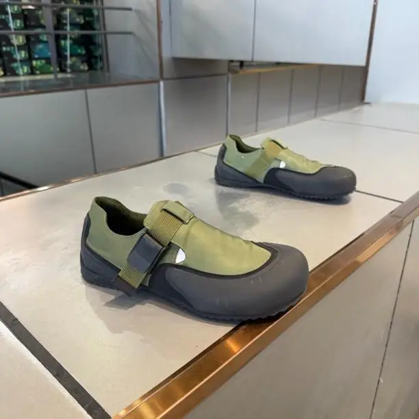Trendy Men's Slip-On Canvas Shoes with Buckle Soft Bottom Casual Board Shoes round Toe Shoes Easy to Wear And Comfortable