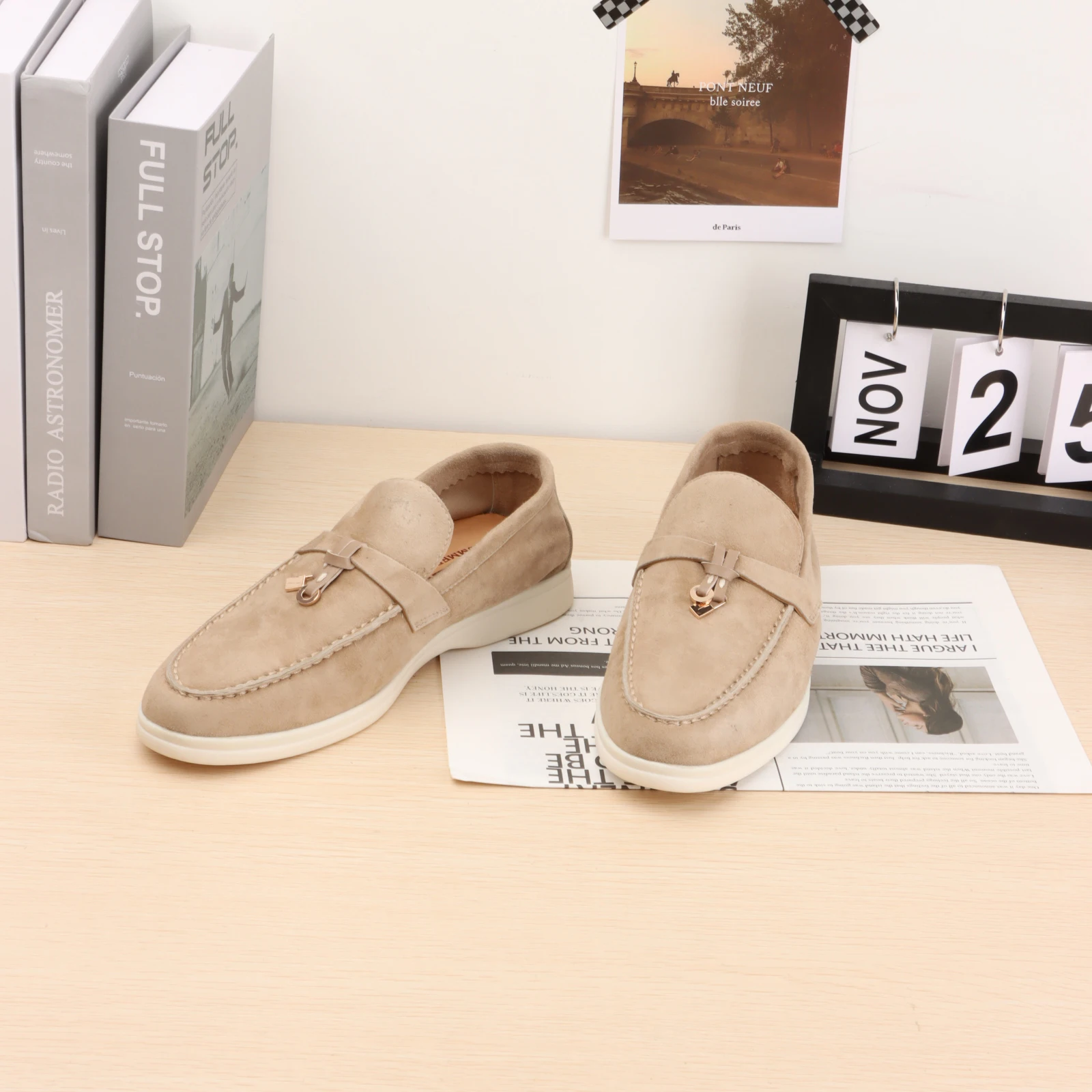 NONE Hochwertige Slipper der Marke XOBZJH, weiche Unisex-Freizeitschuhe, mehrfarbige flache Schuhe aus echtem Leder, luxuriöses Design 4