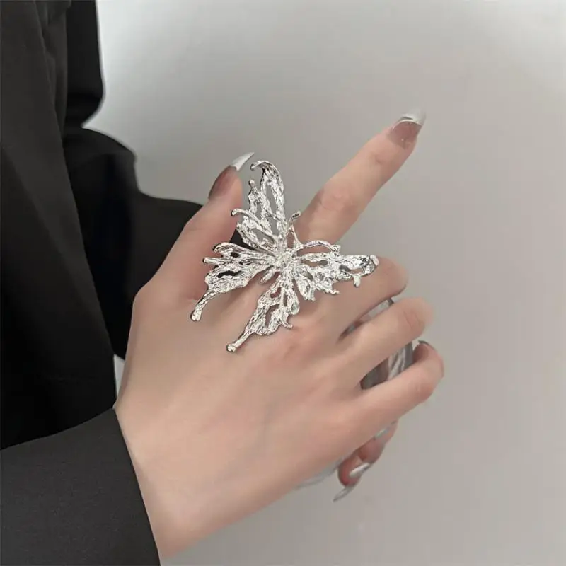 2025 neue Mode Silber Farbe Flüssigkeit Metall Schmetterling Ring für Frauen Punk Übertrieben Offene Einstellbare Ringe Ästhetischen Y2K Schmuck