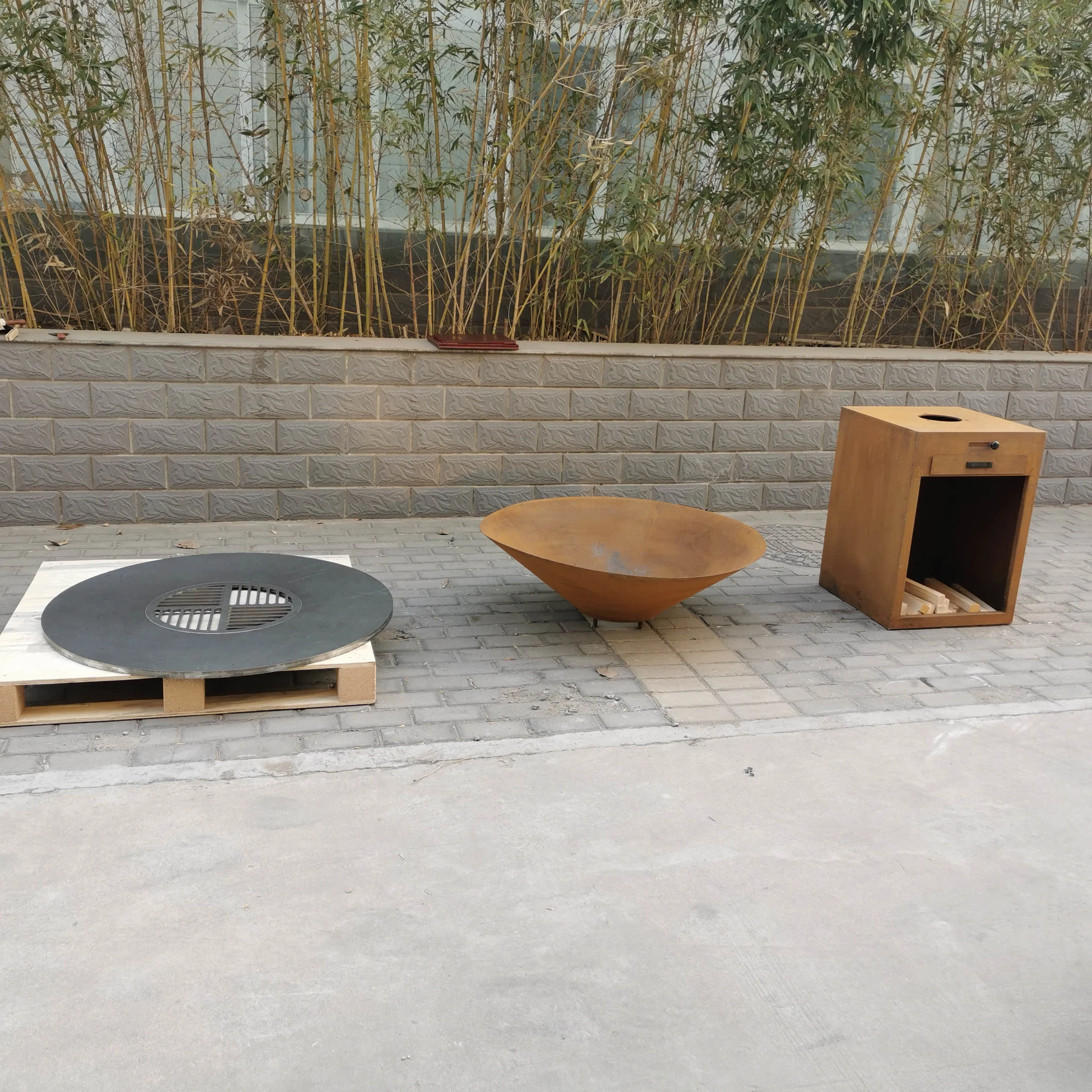 Outdoor garden rust corten steel fire pit heavy  BBQ