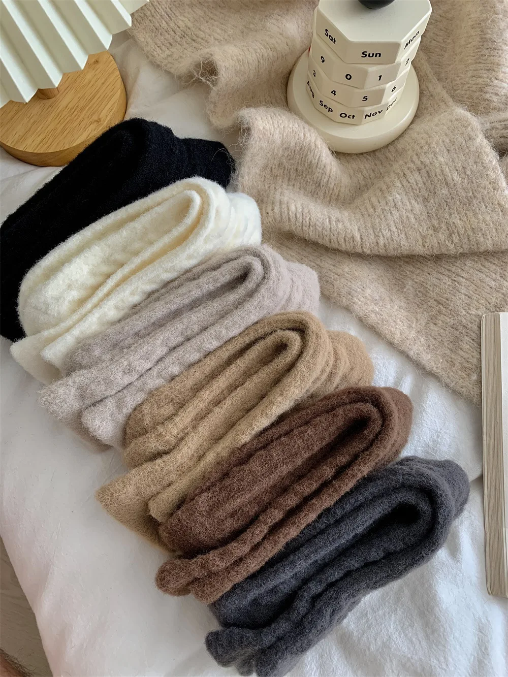6 Pairs Warm Cashmere Socks Women Thicken Winter Socks Vintage Solid Mid Tube Wool Thermal Fashion Home Sleeping Socks Set