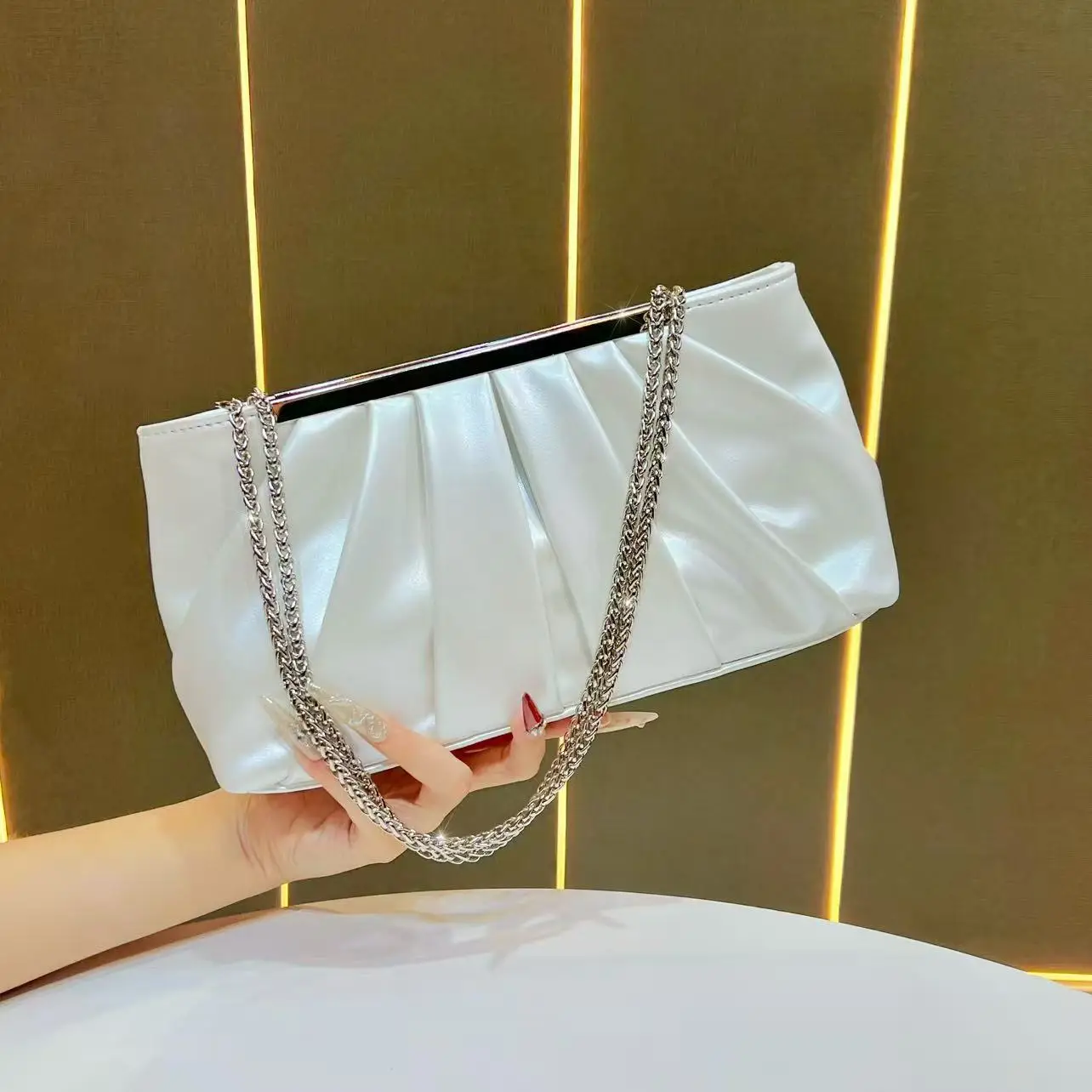 

Fashion Design Silver White PU Evening Bags For Women Metal Chain Underarm Shoulder Bag Fine Luxury Prom Party Ladies Handbags