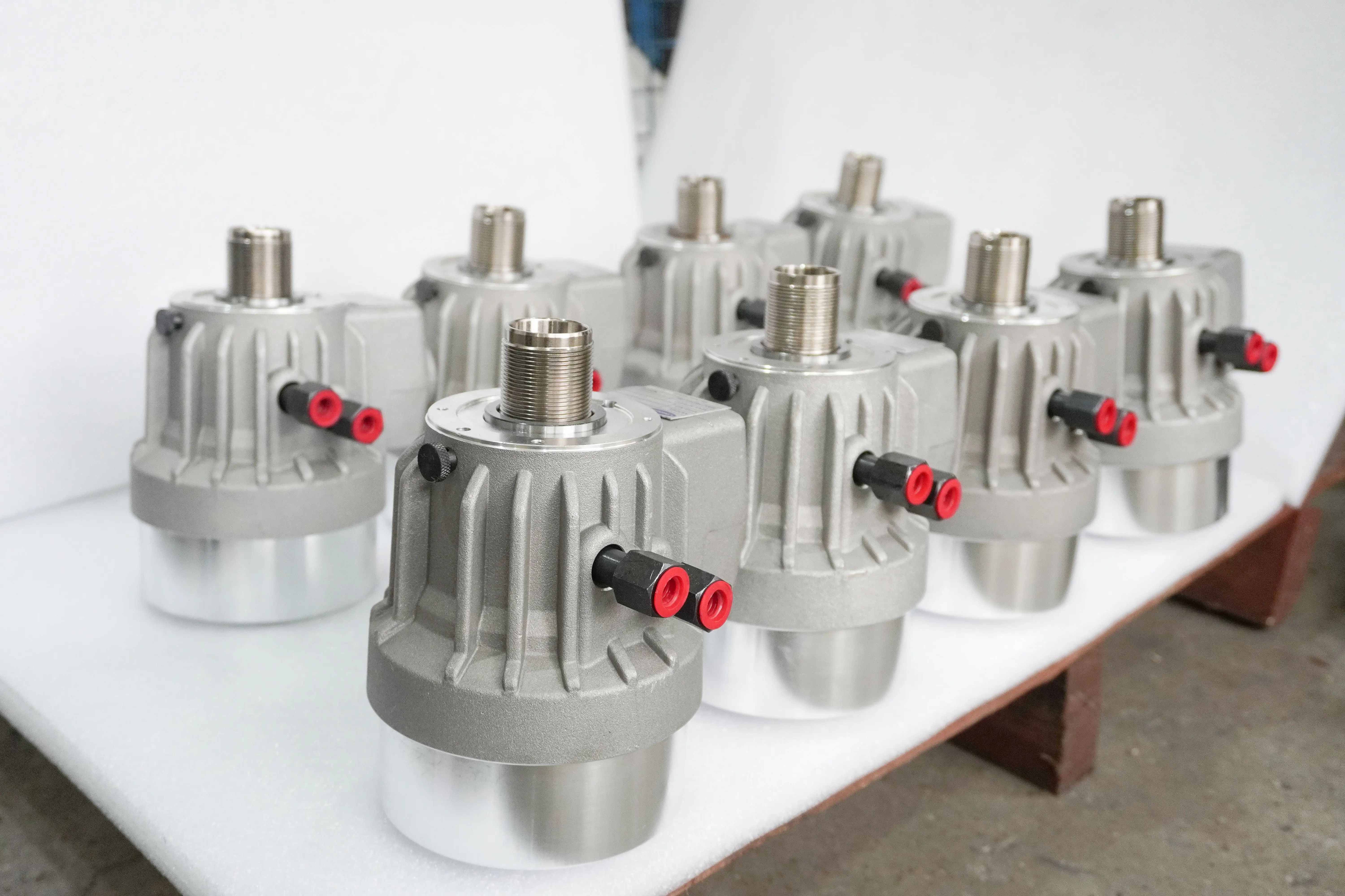 

Токарный патрон Прочный полый поворотный гидравлический цилиндр TH-428 с числовым управлением Автоматический высокоэффективный гидравлический привод