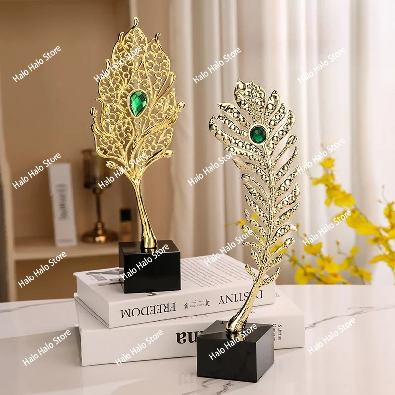 Light luxury peacock feather alloy ornament creative home living room decoration modeling advanced sense