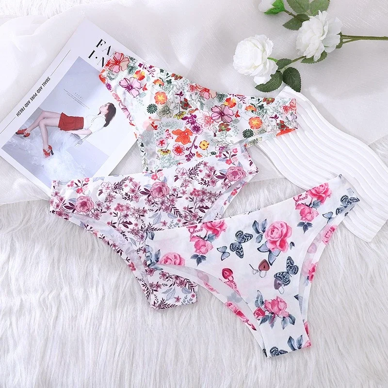 

Женское удобное нижнее белье из тонкого ледяного шелка с ярким цветком, нижнее белье с низкой талией, облегающие бедра, шорты, подходят для сезонов, русский су