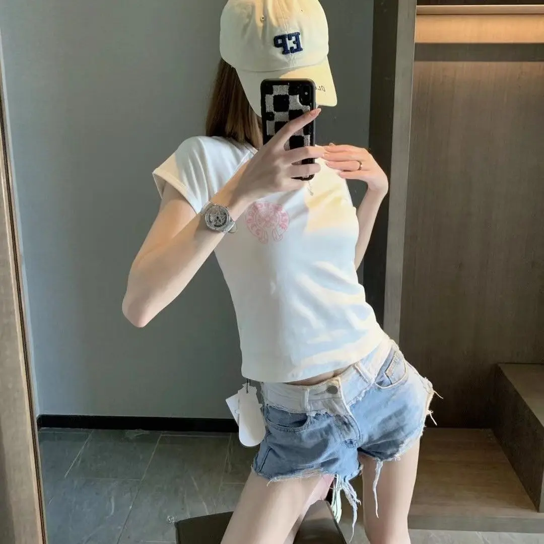 

Women's new summer short-sleeve T-shirt with pure cotton, white base, pink Sanskrit prints, spicy girl style, slim fit, short le