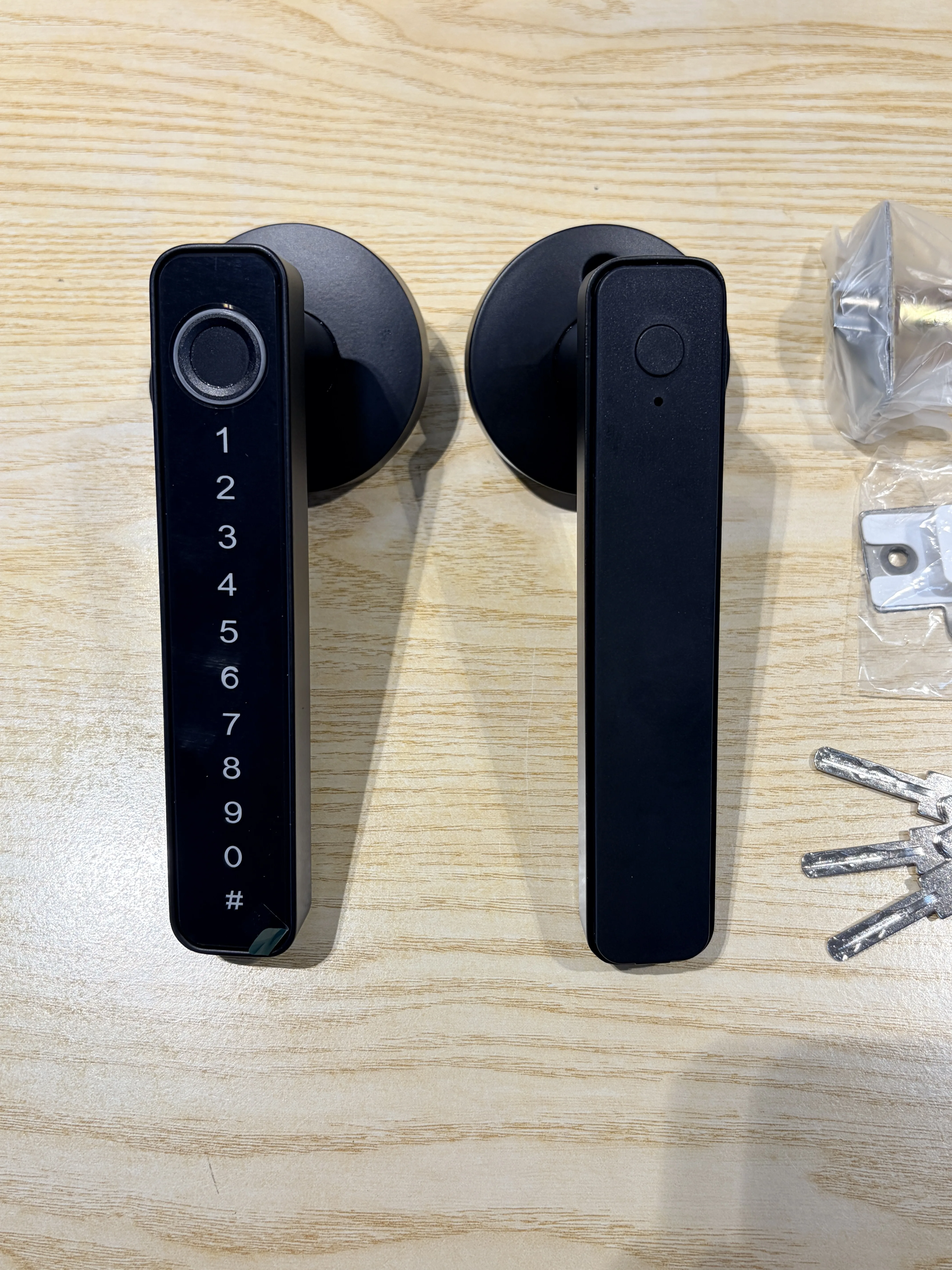 TYSH Smart Bluetooth Lever Door Lock with Fingerprint Password IC Card APP Key for Home Bedroom Interior Black Gold