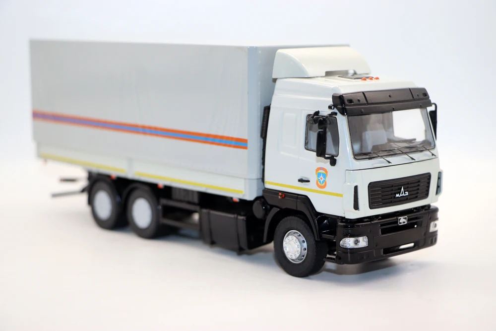 NEW SSM 1:43 Scale MAZ-5340 Truck USSR Vehicle Box Truck Diecast Model Toys For Collection Gift