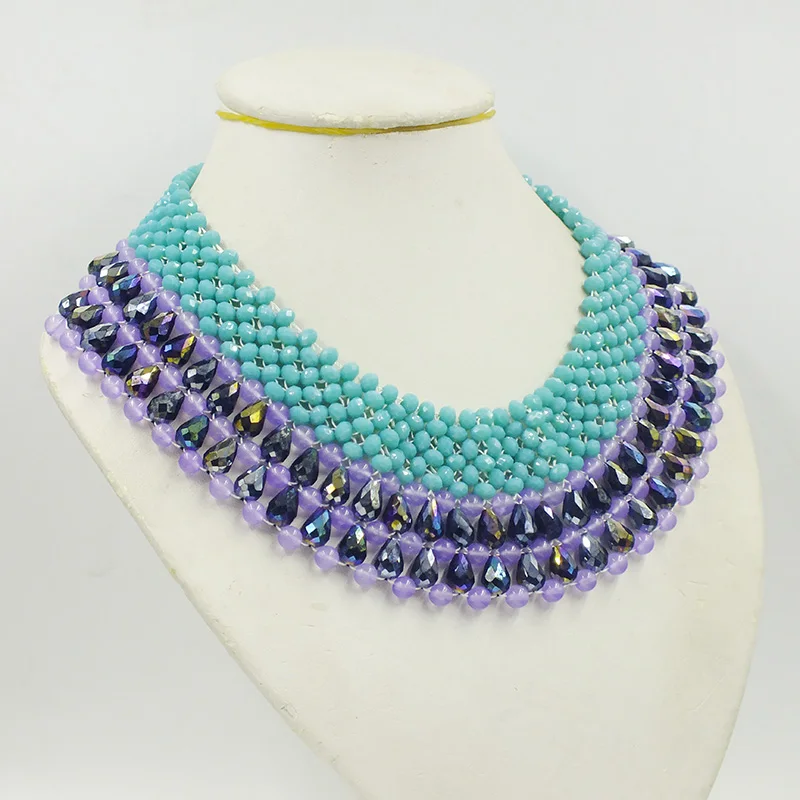 

Exquisite! Pretty . crystal necklace. 19“