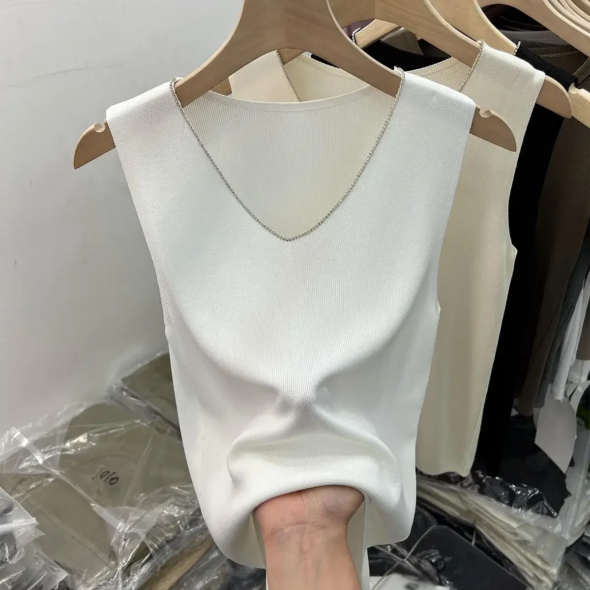 

Summer Sleeveless V-Neck Knitted Women Sweater Pullover Casual Knit Sweater Women Tops Blusas Mujer De Mode 2024 Verano H720