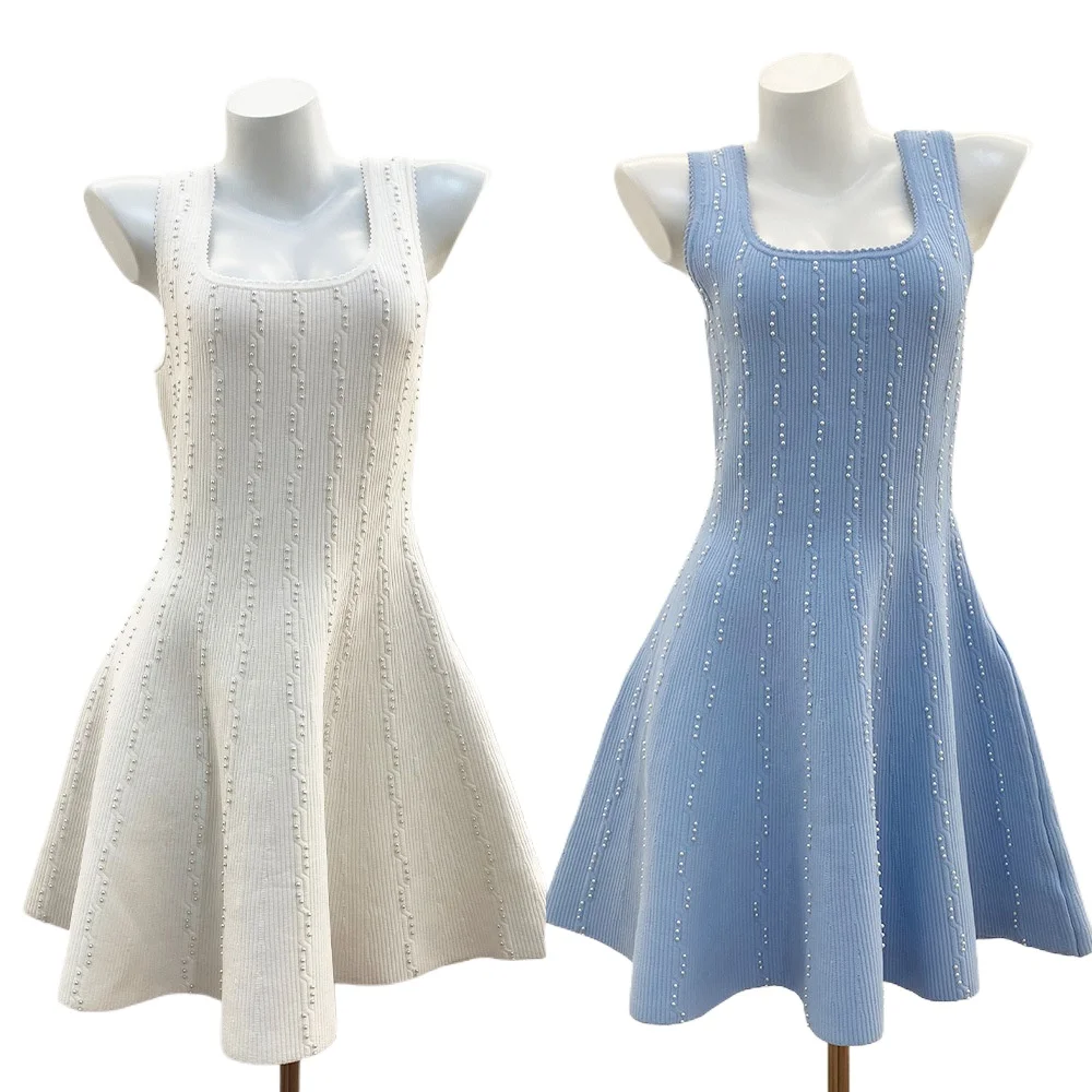 Damenkleid mit U-Ausschnitt und vertikalen Streifen, Strickkleid mit aufwendigem Perlenbesatz an der Taille, Neu