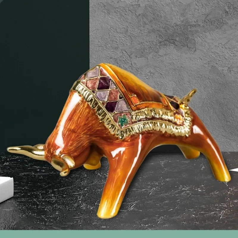 Creative lucky cow tabletop ornament, office housewarming, opening gift, living room entrance home decoration