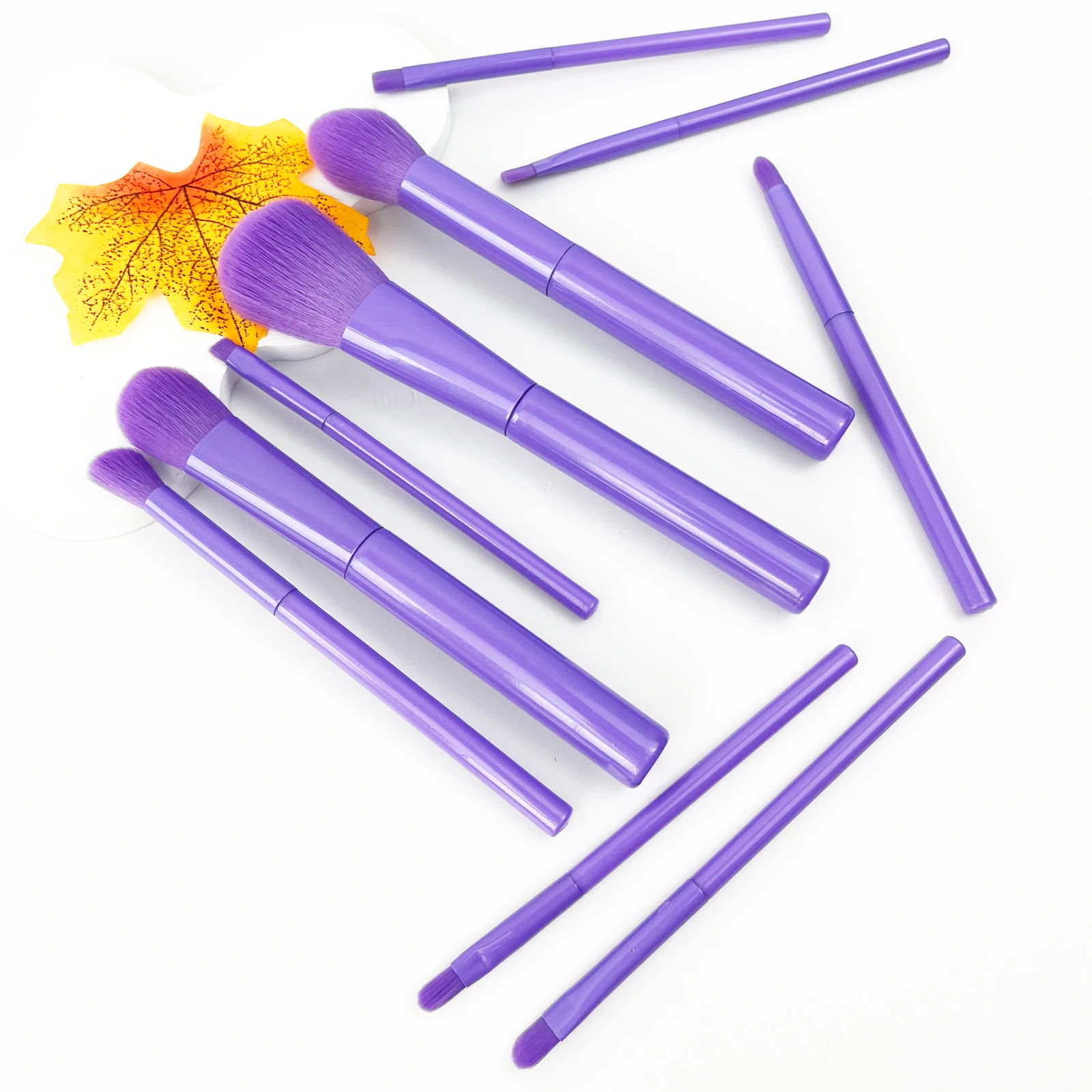 31PCS Purple Brush Set Triangle Puff Sponge Sticks Mushroom Sponge Brush Teardrop Puff Wooden Eyeshadow Brush